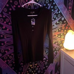 black quarter button up long sleeve shirt